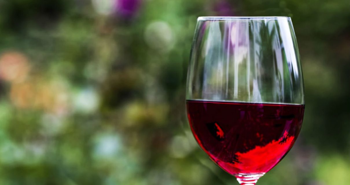 Polacy piją coraz więcej wina wysokiej jakości